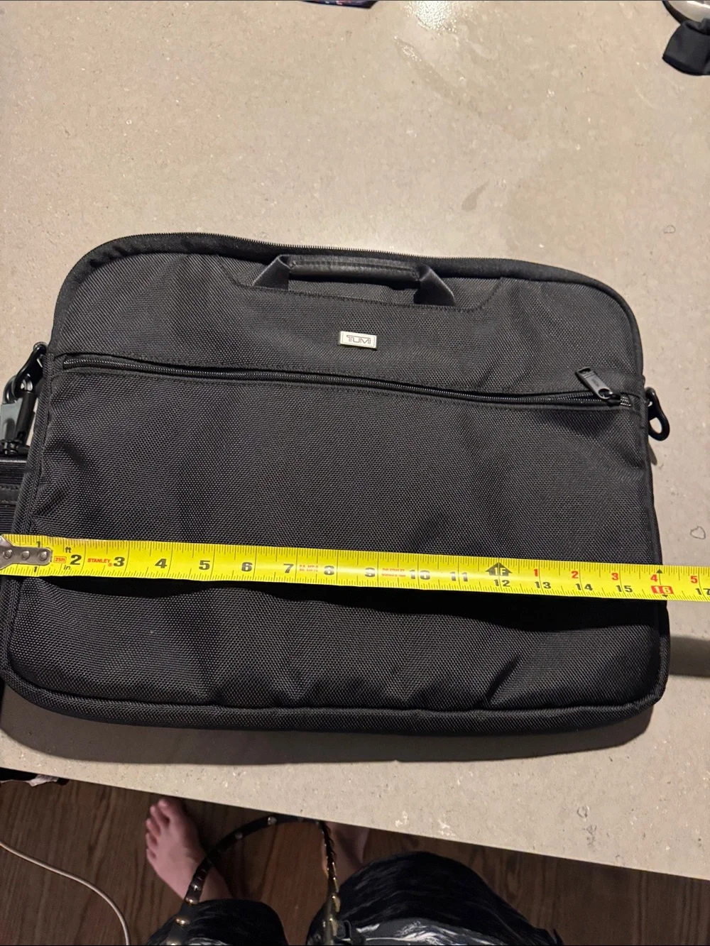 TUMI Black Laptop Briefcase - Sleek Professional Carrying Case